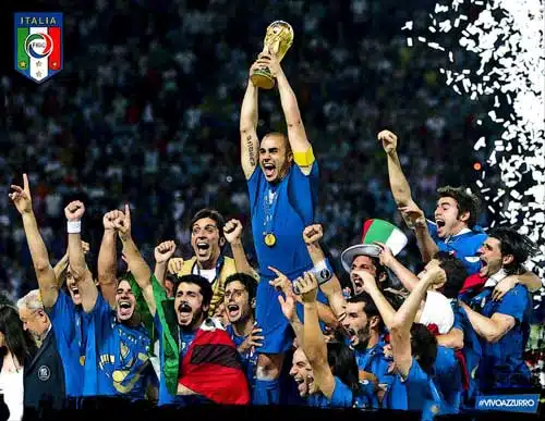 معرفی 4 مورد از به یادماندنی ترین لباس های ملی تاریخ فوتبال ایتالیا جام جهانی 2006