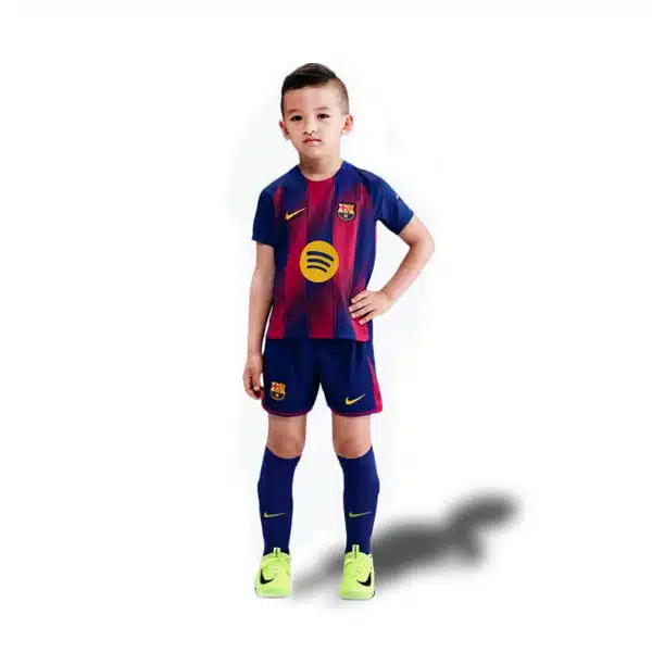 Barcelona Home Kids Kit 2026 (2) خرید لباس بچه گانه بارسلونا