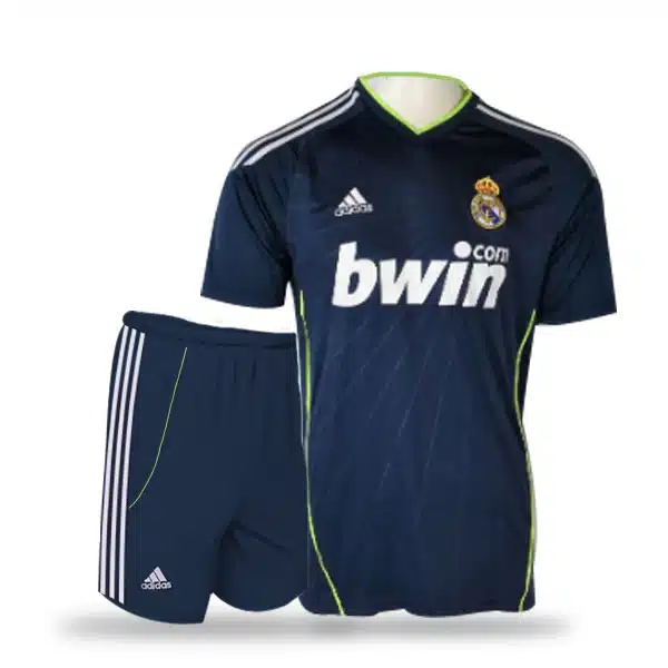 Real Madrid Classic Away Kit 2010 With Short (2) Real Madrid Classic Away Kit 2010 With Short