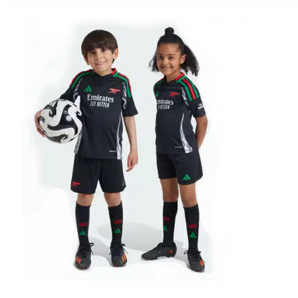 Arsenal Baby Home Kit 2025 Black And White (1) خرید پیراهن و شورت آرسنال